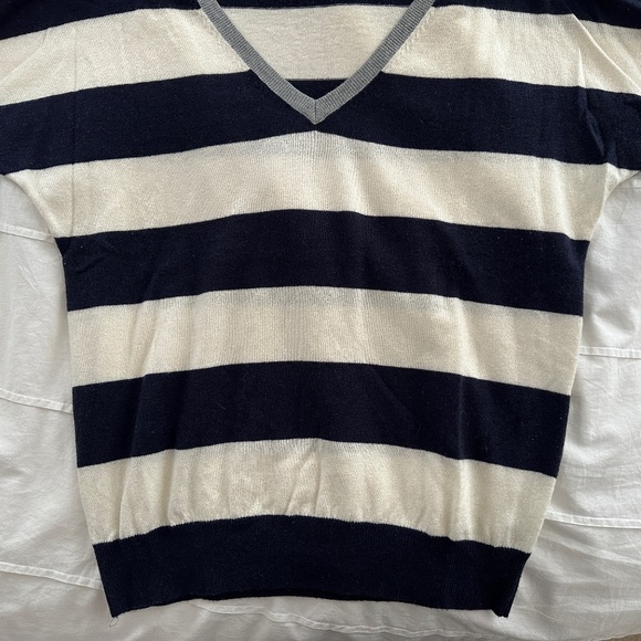Short Sleeve Striped Sweater S - Picture 4 of 7